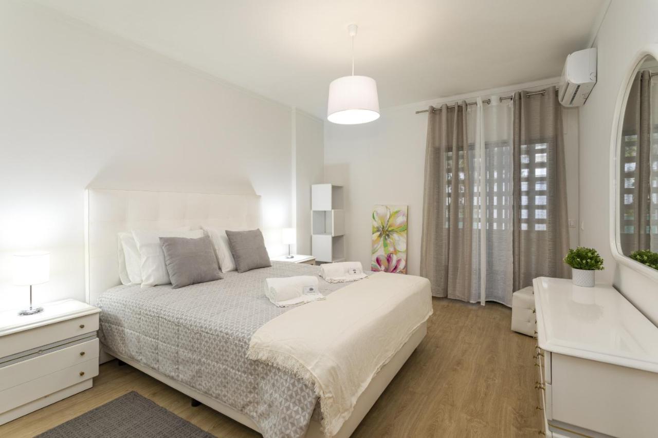 Miral 2 - Beach Front Apartment With Pool Куартейра Екстериор снимка